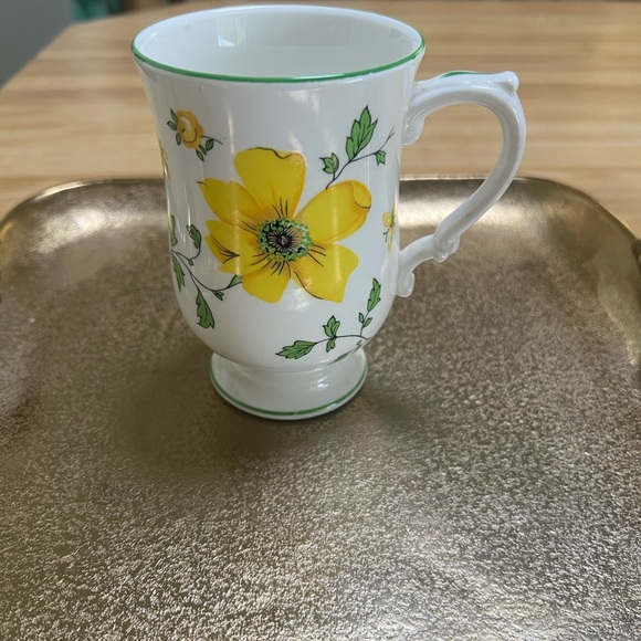 Royal Victoria England China Mug Tea Other - #1365* Vintage Royal Victoria Fine Bone Floral Yellow China mug.